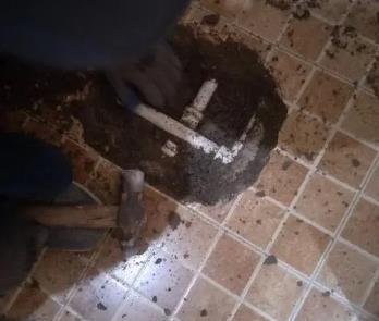 台儿庄卫生间漏水维修公司为您分享下卫生间渗水如何处理及注意事项