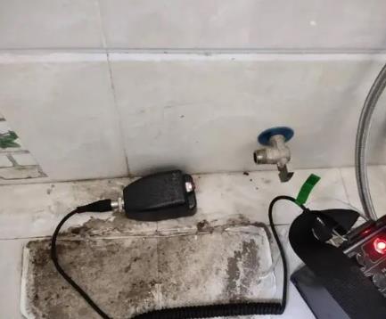 台儿庄屋顶漏水维修公司分享下卫生间漏水的危害及解决方法